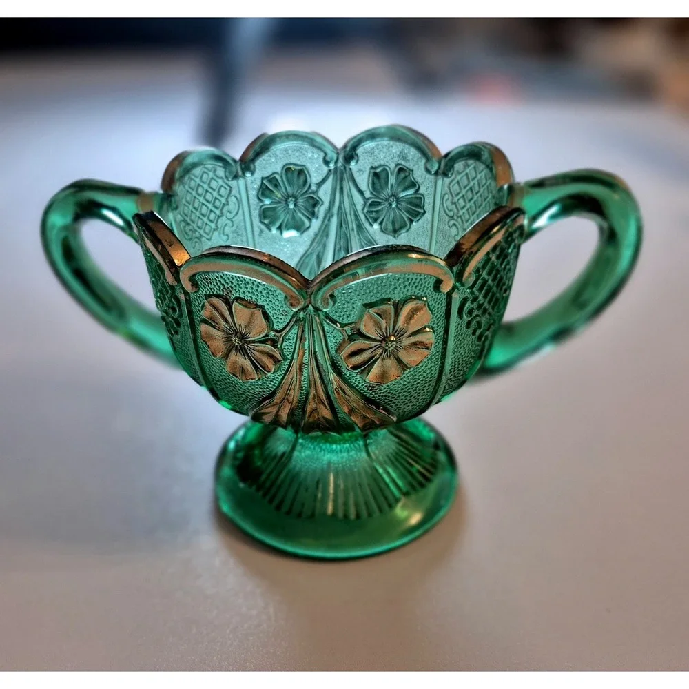 Vintage Emerald   Depression Glass Bowl Gold Trim Floral Double‎ Handle Footed
